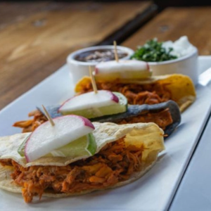 Taquitos de Tinga