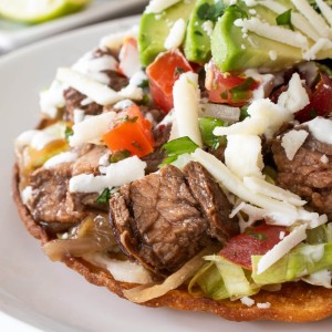 Tostada de Asada